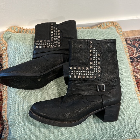 Vince Caputo studded, leather Moto boots, women's size 9 - Picture 2 of 9
